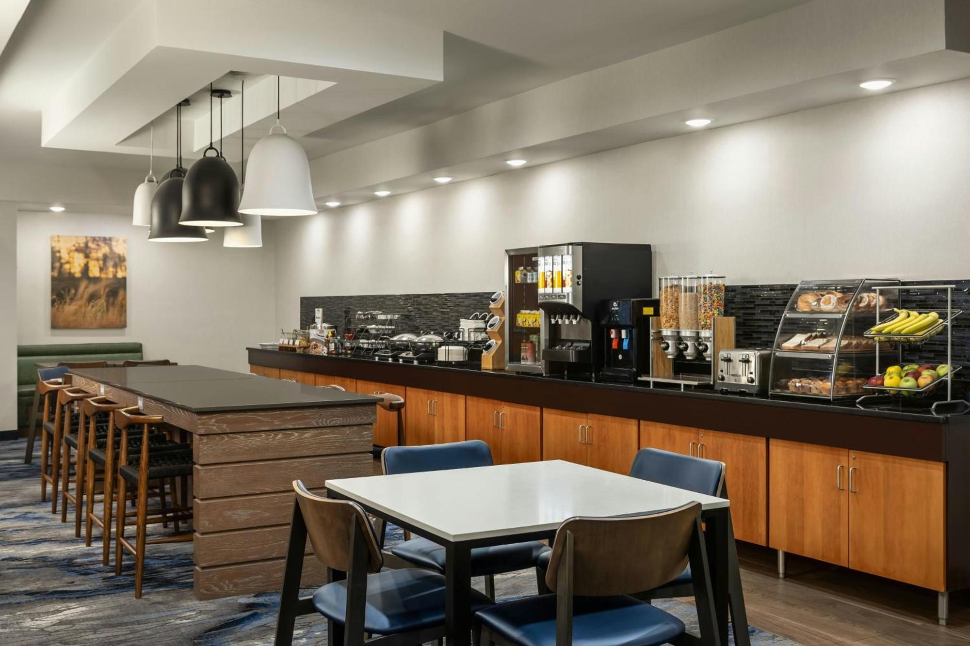 7 Smart Business Hotels Near Minneapolis Parks and Recreation
