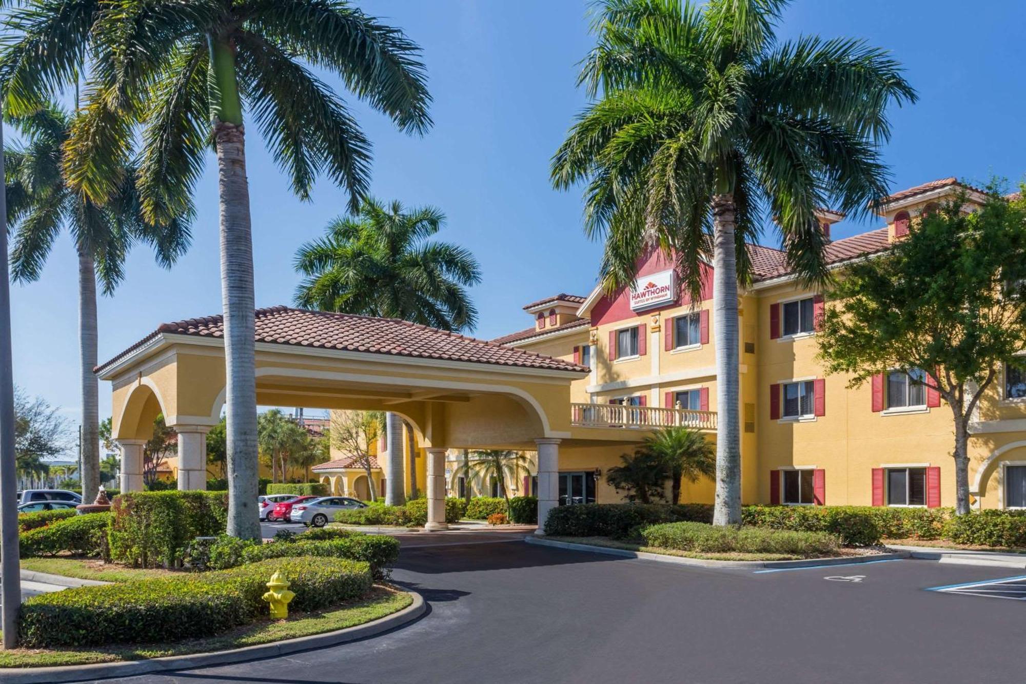 Where to Stay Near King Richard's Fun Park: 5 Naples Hotels