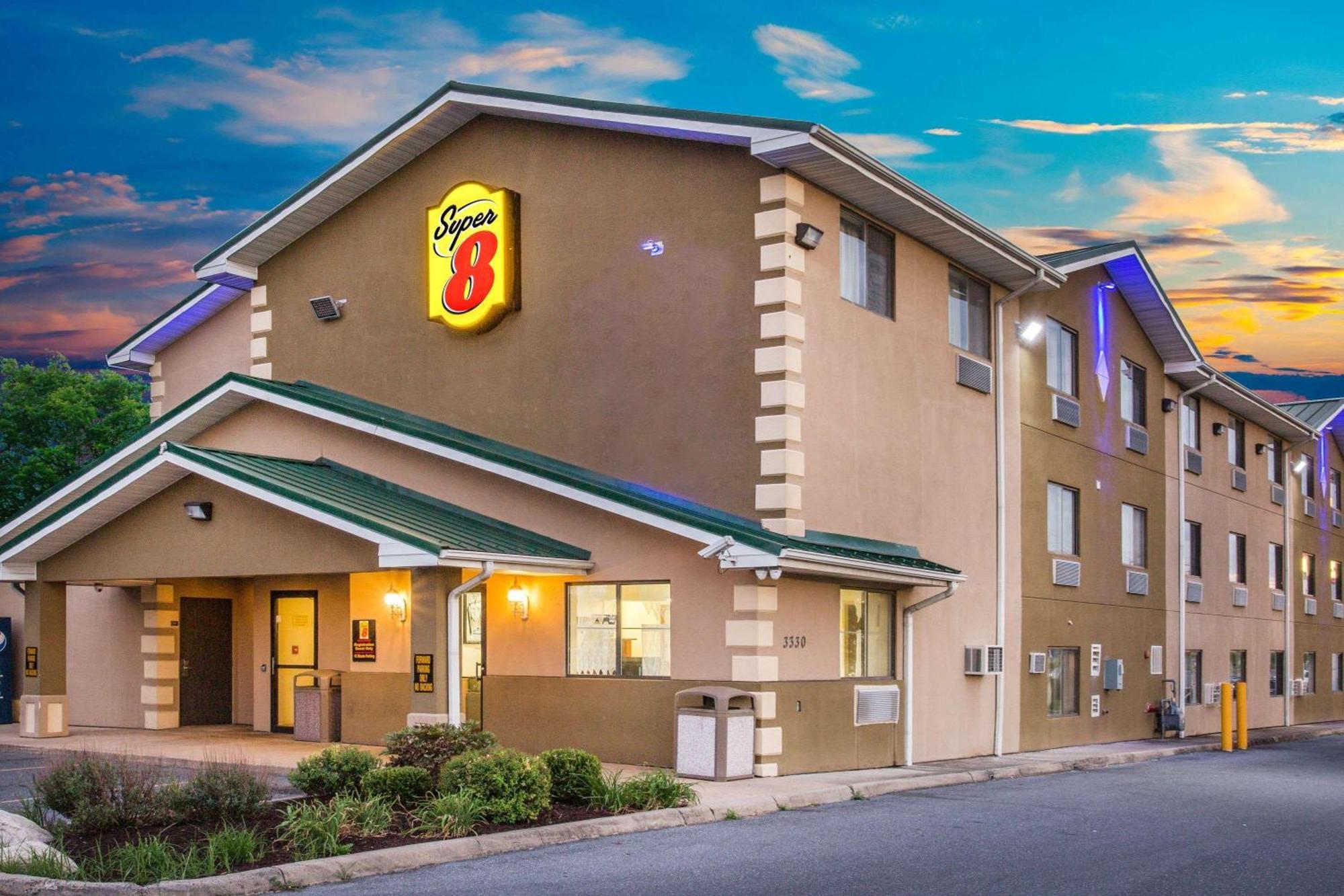 5 Solid 3-Star Hotels Near Blue Ridge Community College