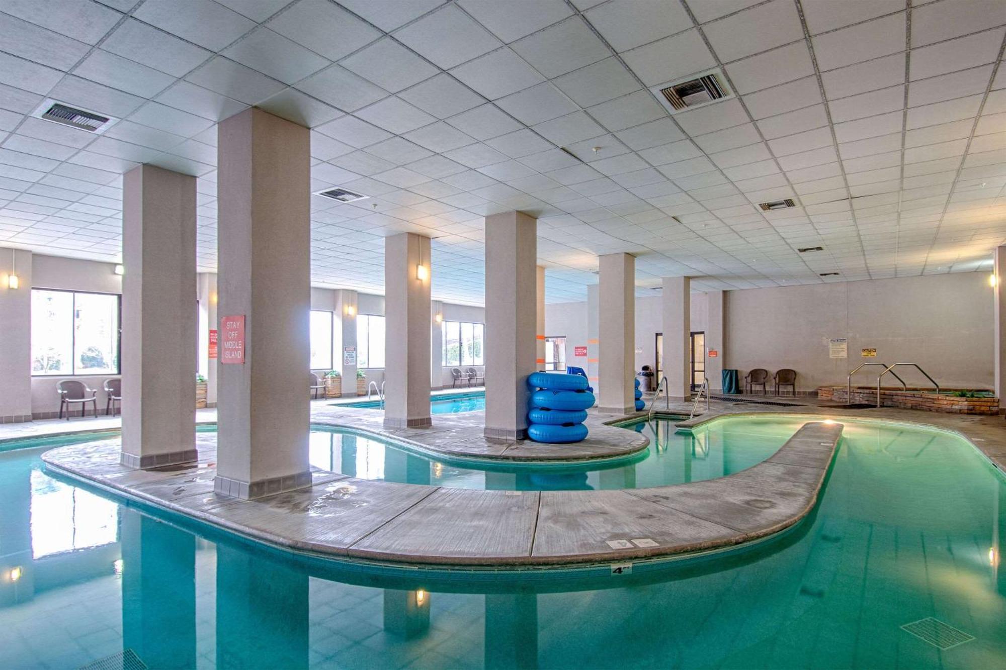Where to Stay Near Gatlinburg Golf Course: 8 Central Hotels