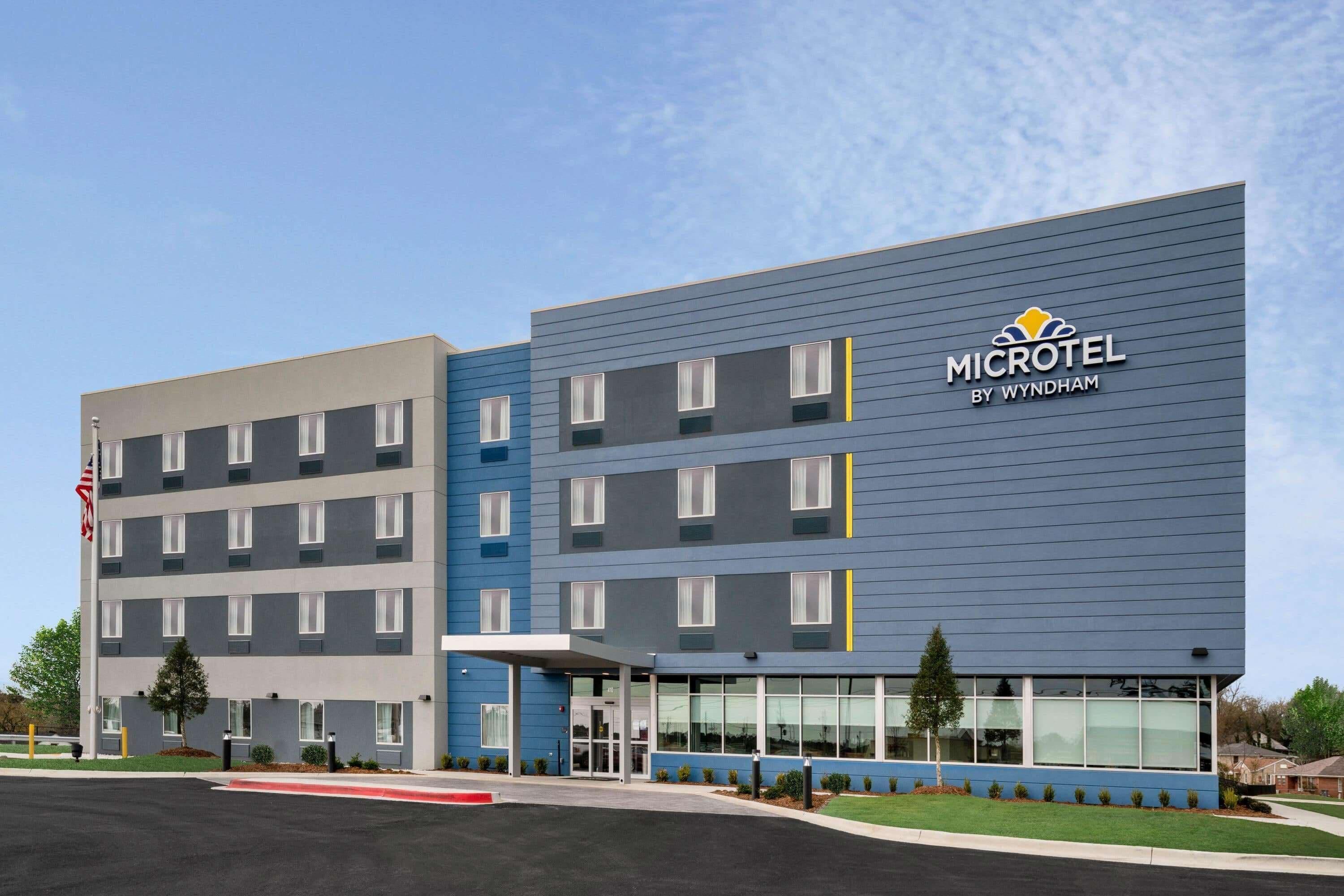 Staying in Arkansas: 4 Central Hotels Compared
