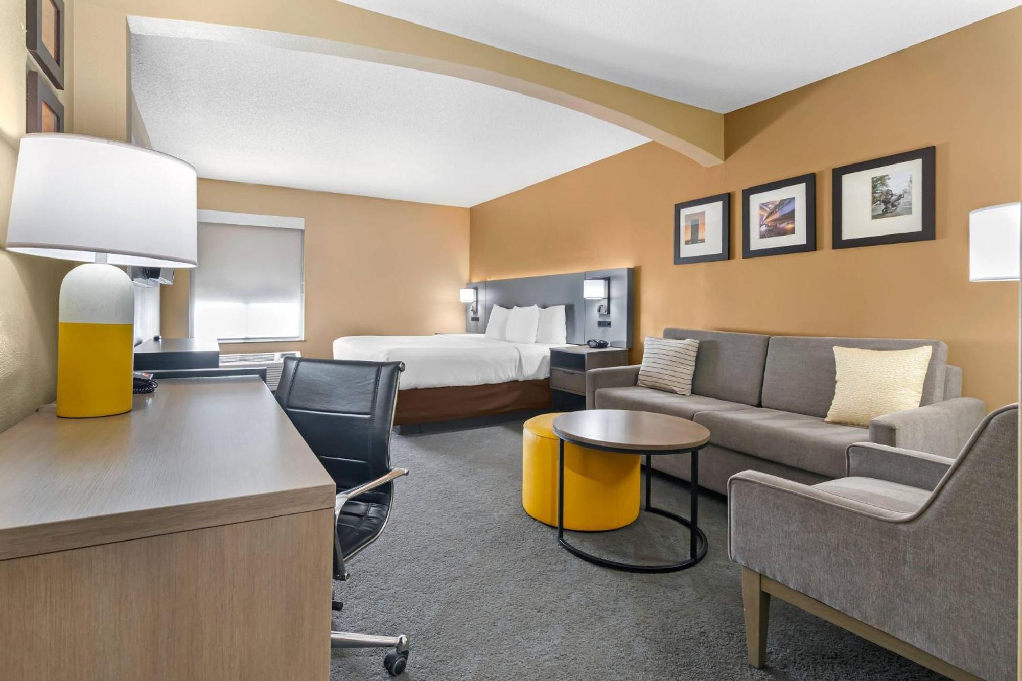 4 Budget Hotels Near Worlds of Fun That Deliver Real Value