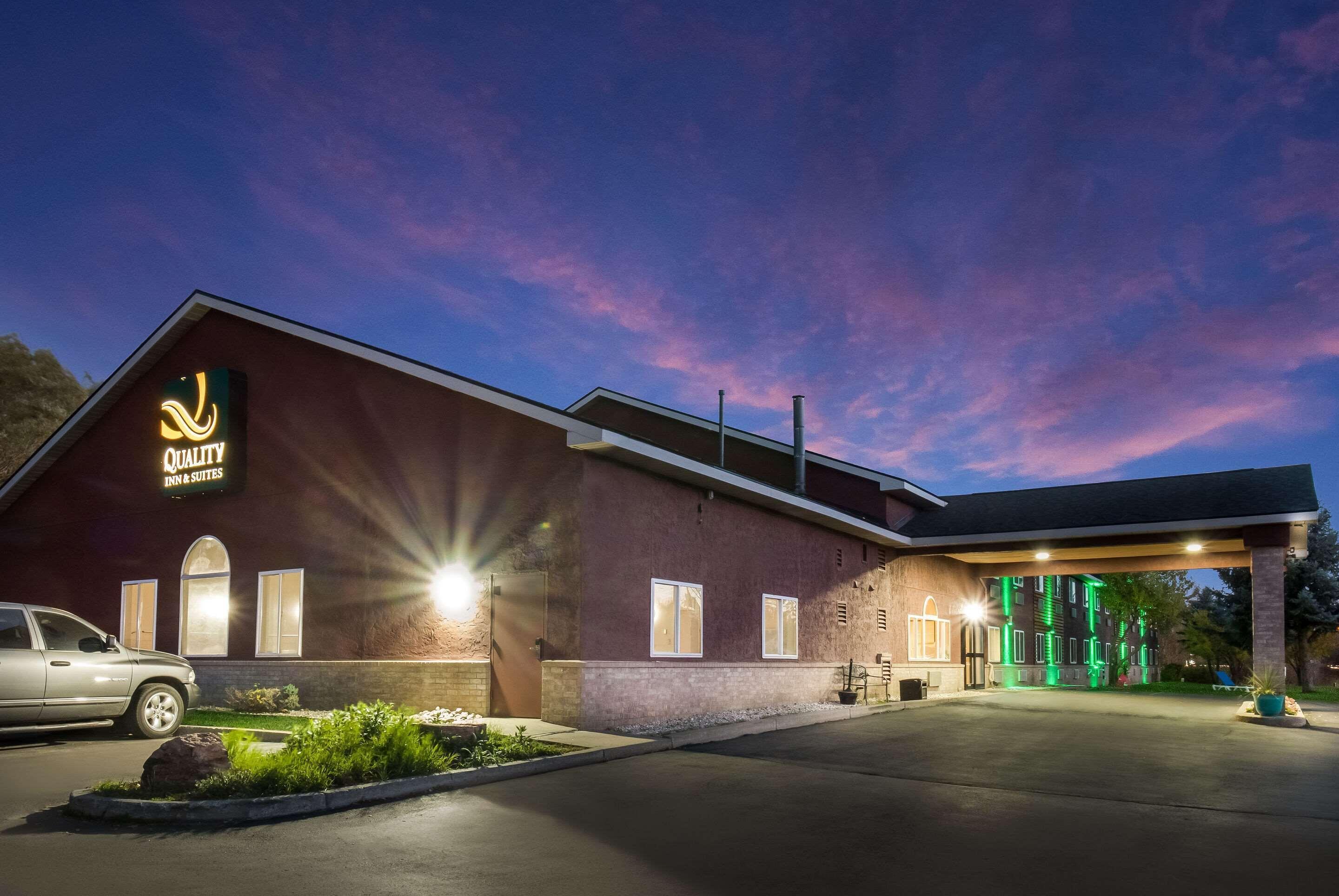 Where to Stay Near Masonic Hall: 4 Airport Hotels in Steamboat Springs