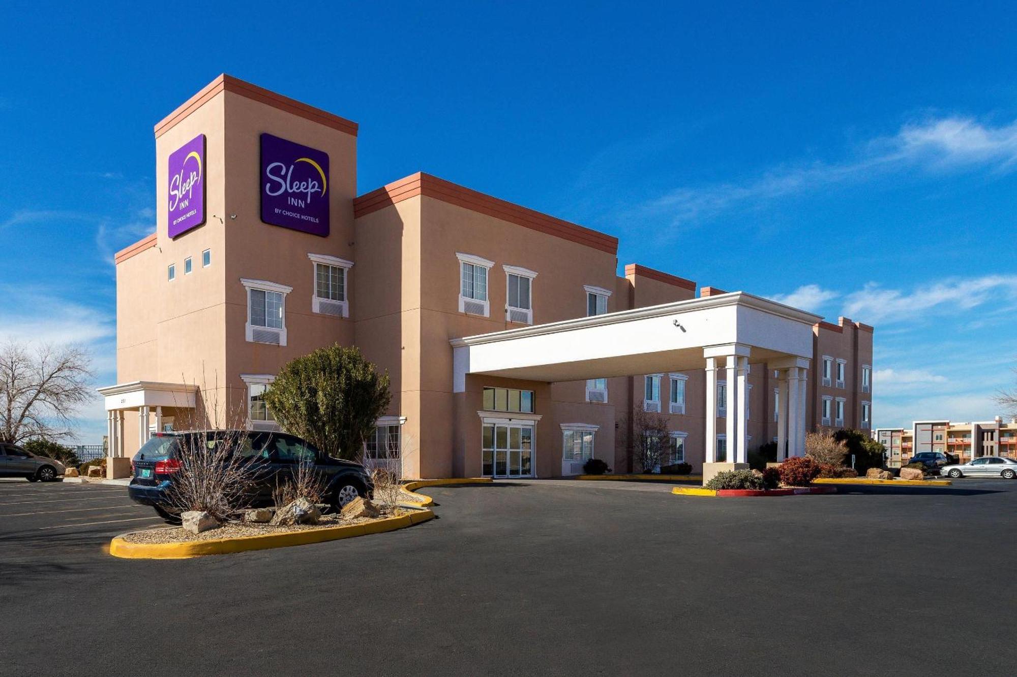 4 Smart 2-Star Hotels Near Alliance Hosp Of Santa Teresa