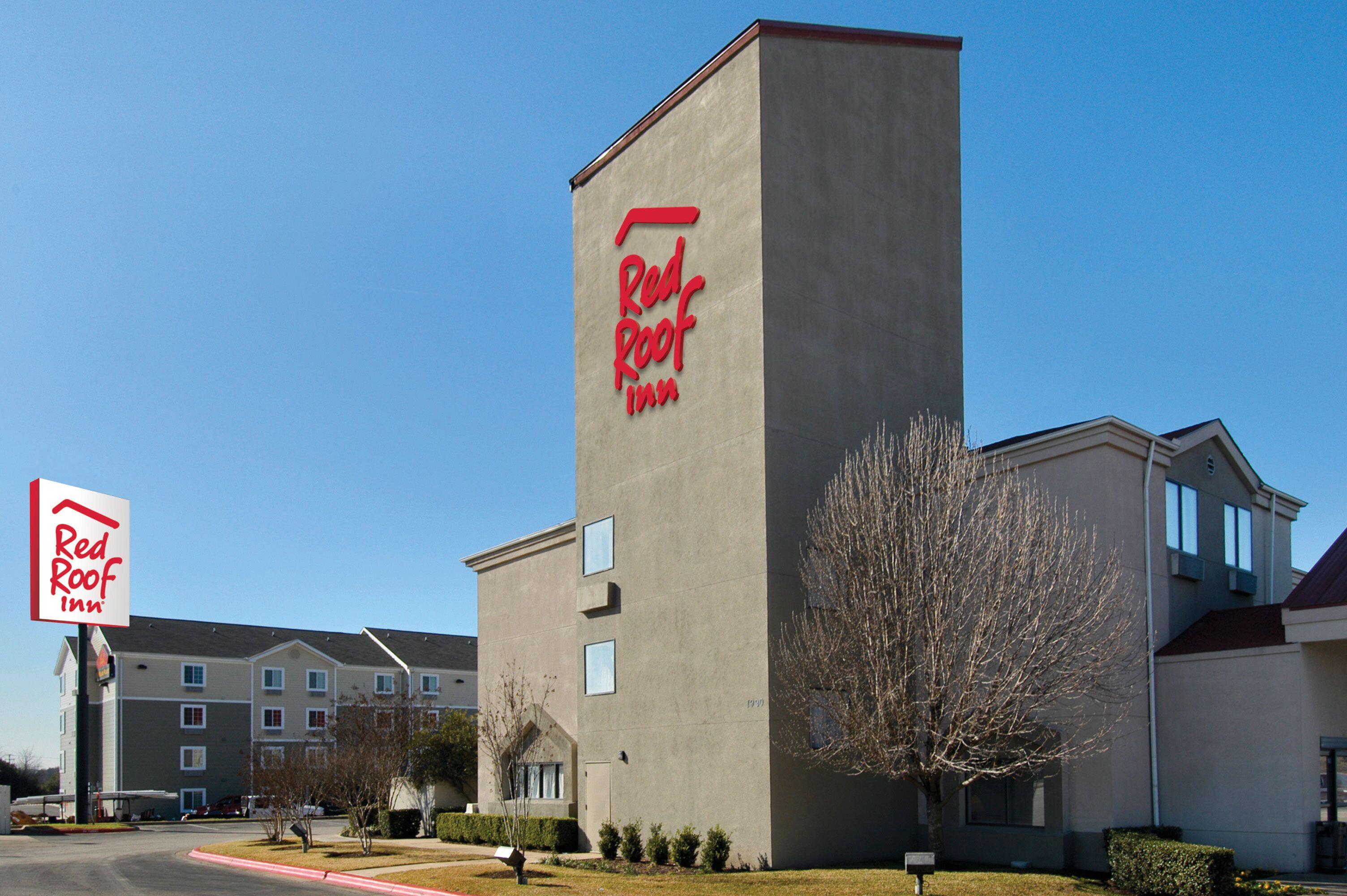 5 Affordable 2-Star Hotels Close to Austin's Park and Pizza