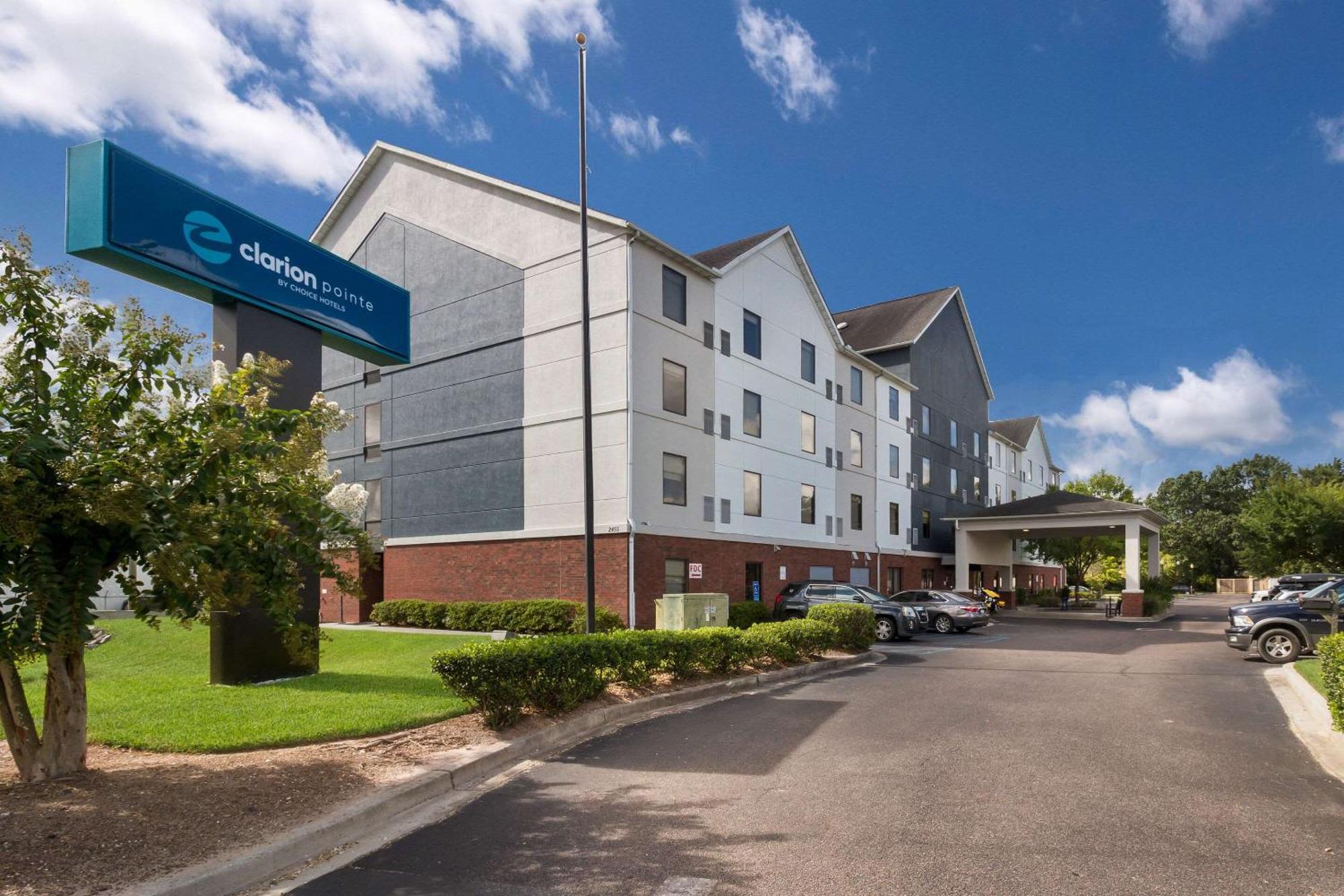 9 Two-Star Hotels in South Carolina That Deliver Real Value