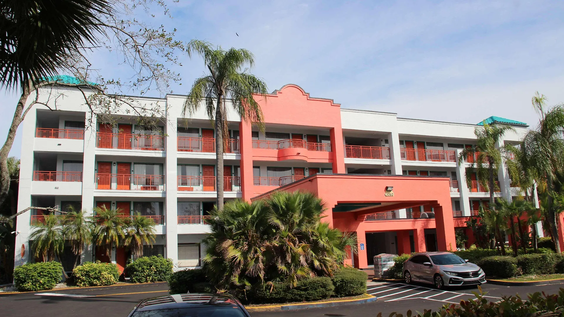 7 Budget Hotels Near Deerfield Island Park That Deliver Value