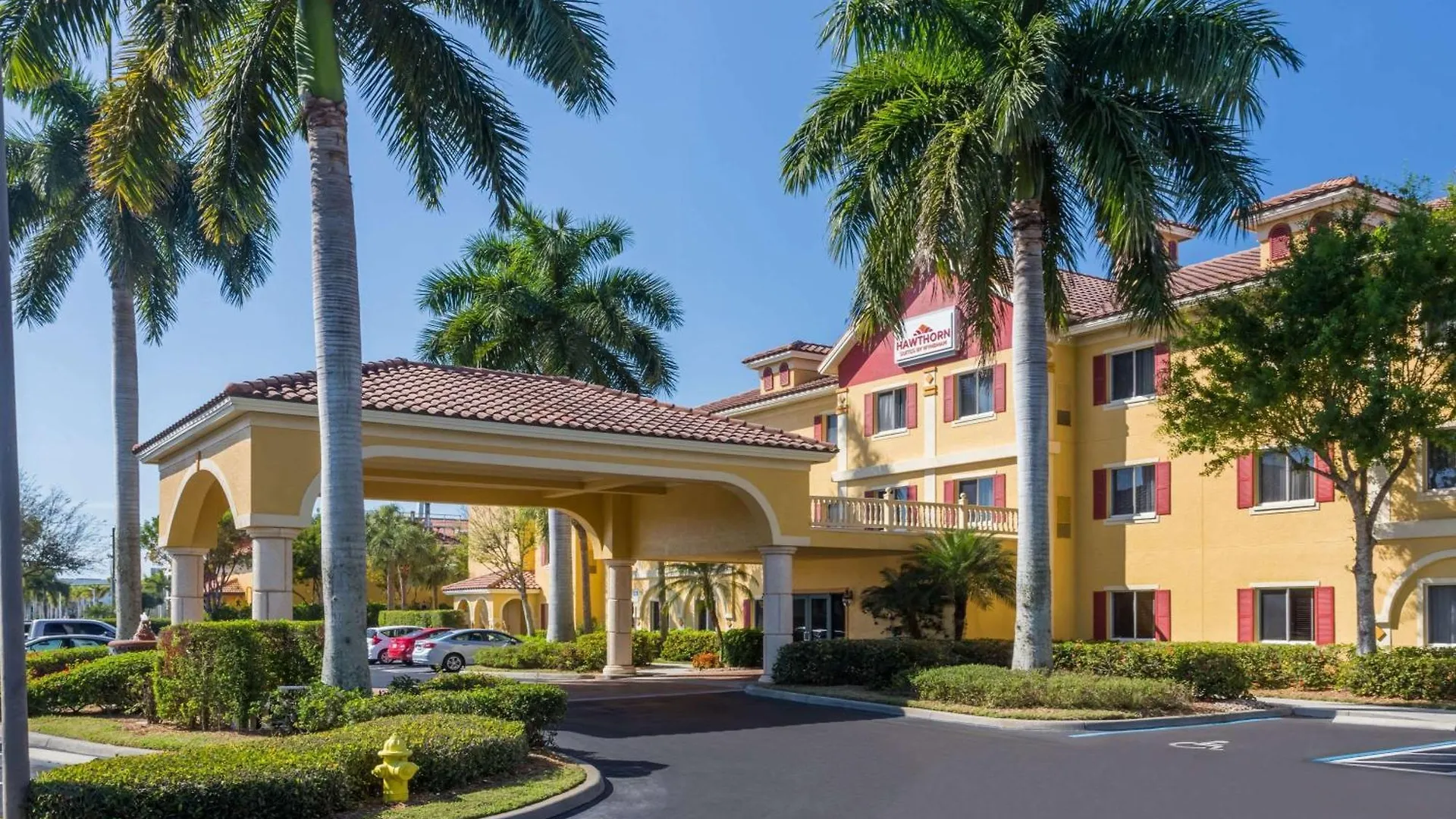 Where to Stay Near King Richard's Fun Park: 5 Naples Hotels