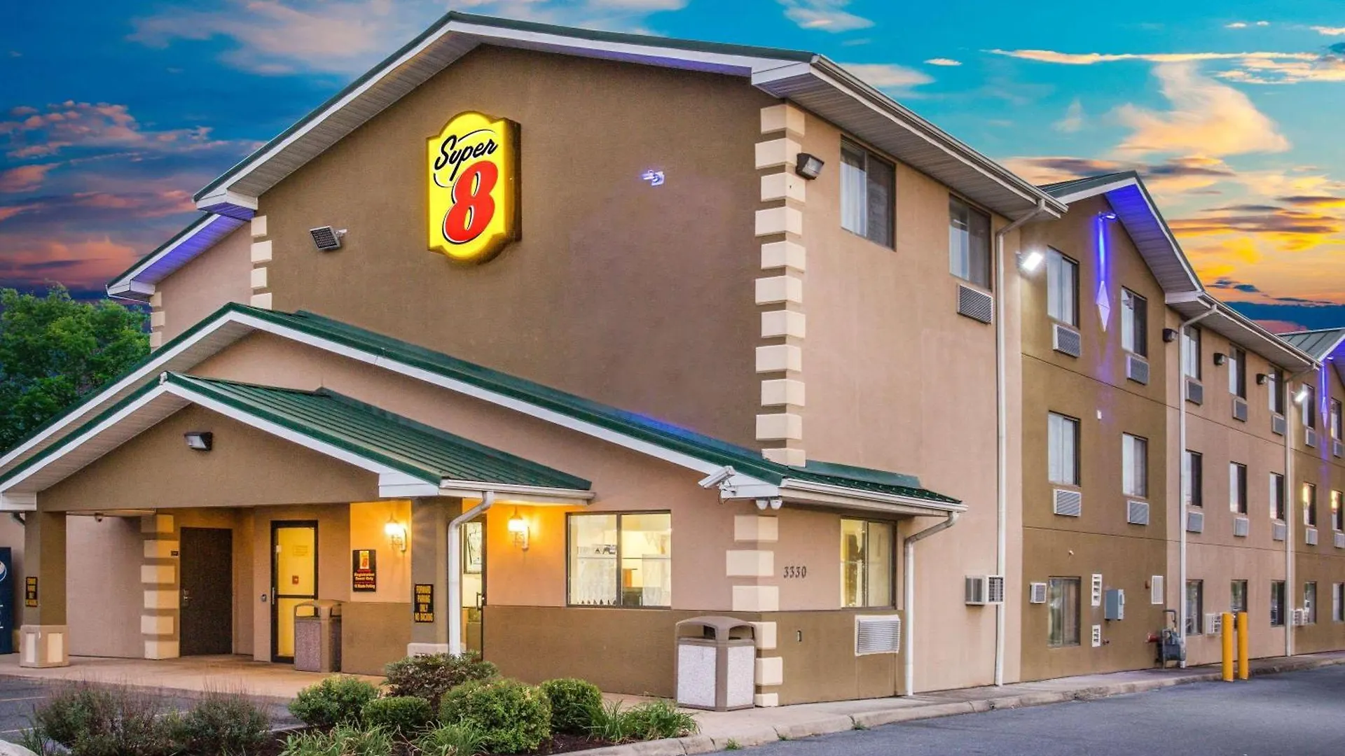 5 Solid 3-Star Hotels Near Blue Ridge Community College