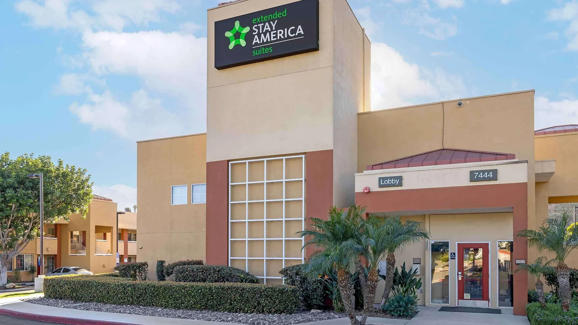 Where to Stay Near Hillcrest San Diego: 9 Best Airport Hotels