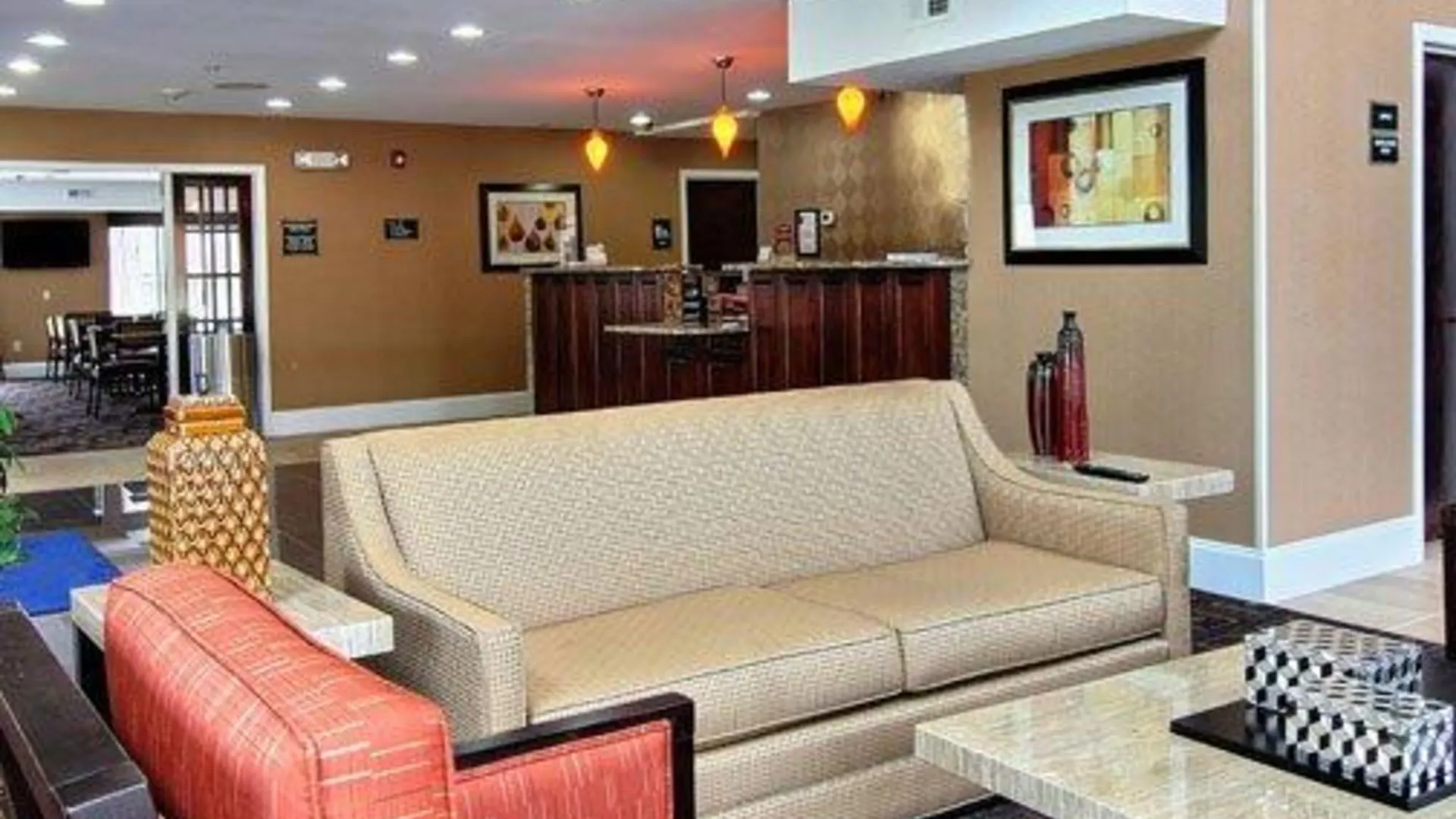 4 Hotels Near Greenville Convention Center That Deliver