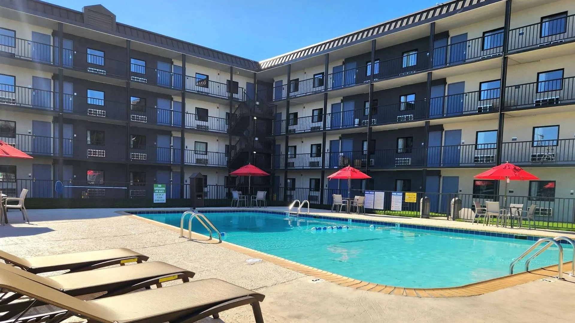 5 Smart Hotels Near Zephyr Field Worth Booking