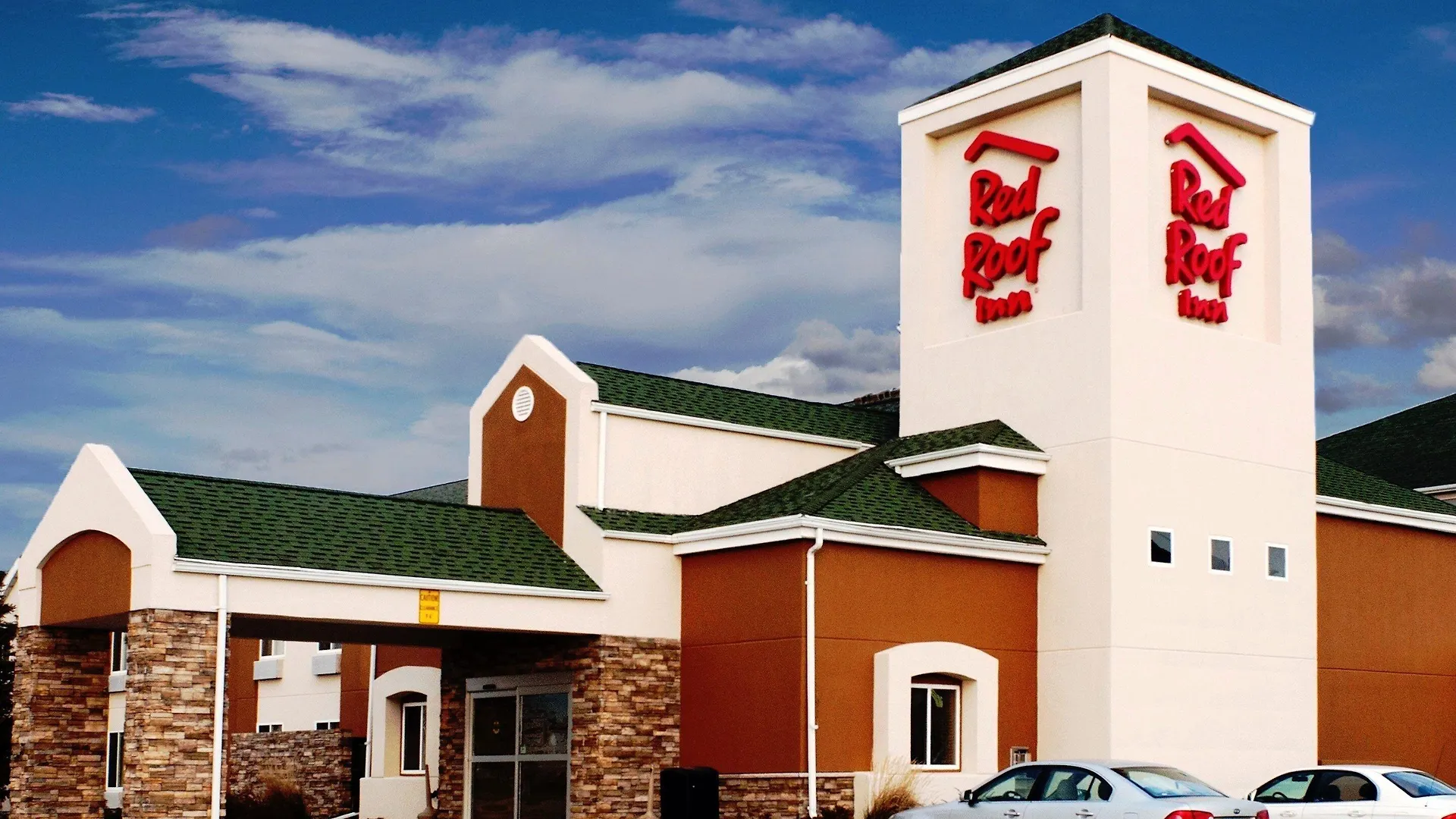 4 Top-Rated Leisure Hotels Close to Heartland Health System Fargo