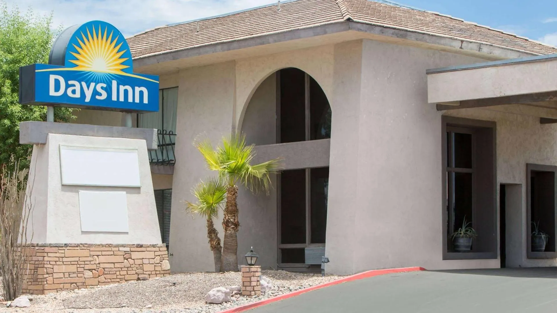 5 Budget Hotels Close to NAU Lake Havasu City