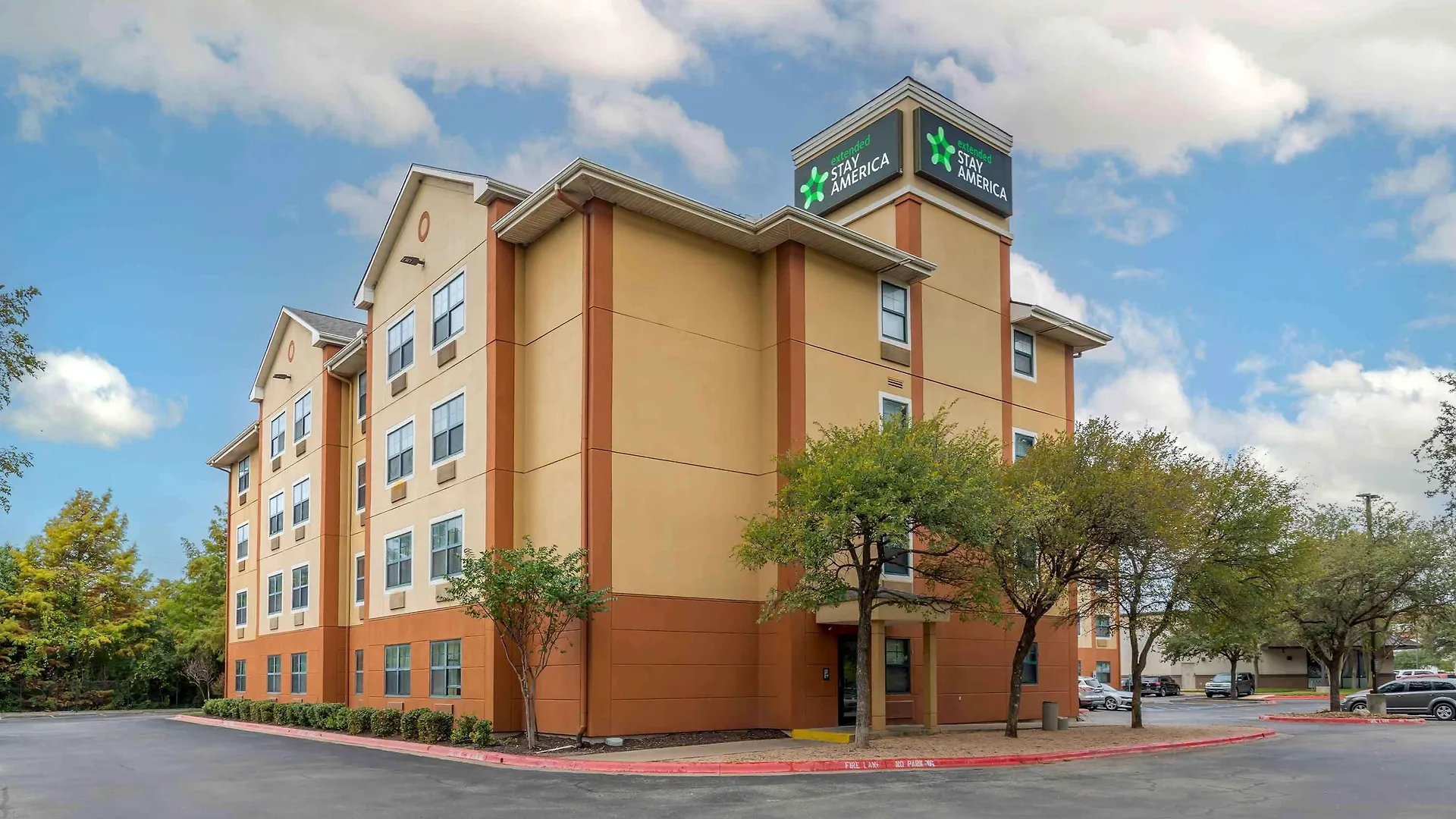 4 Hotels in Austin That Cover Every Travel Need
