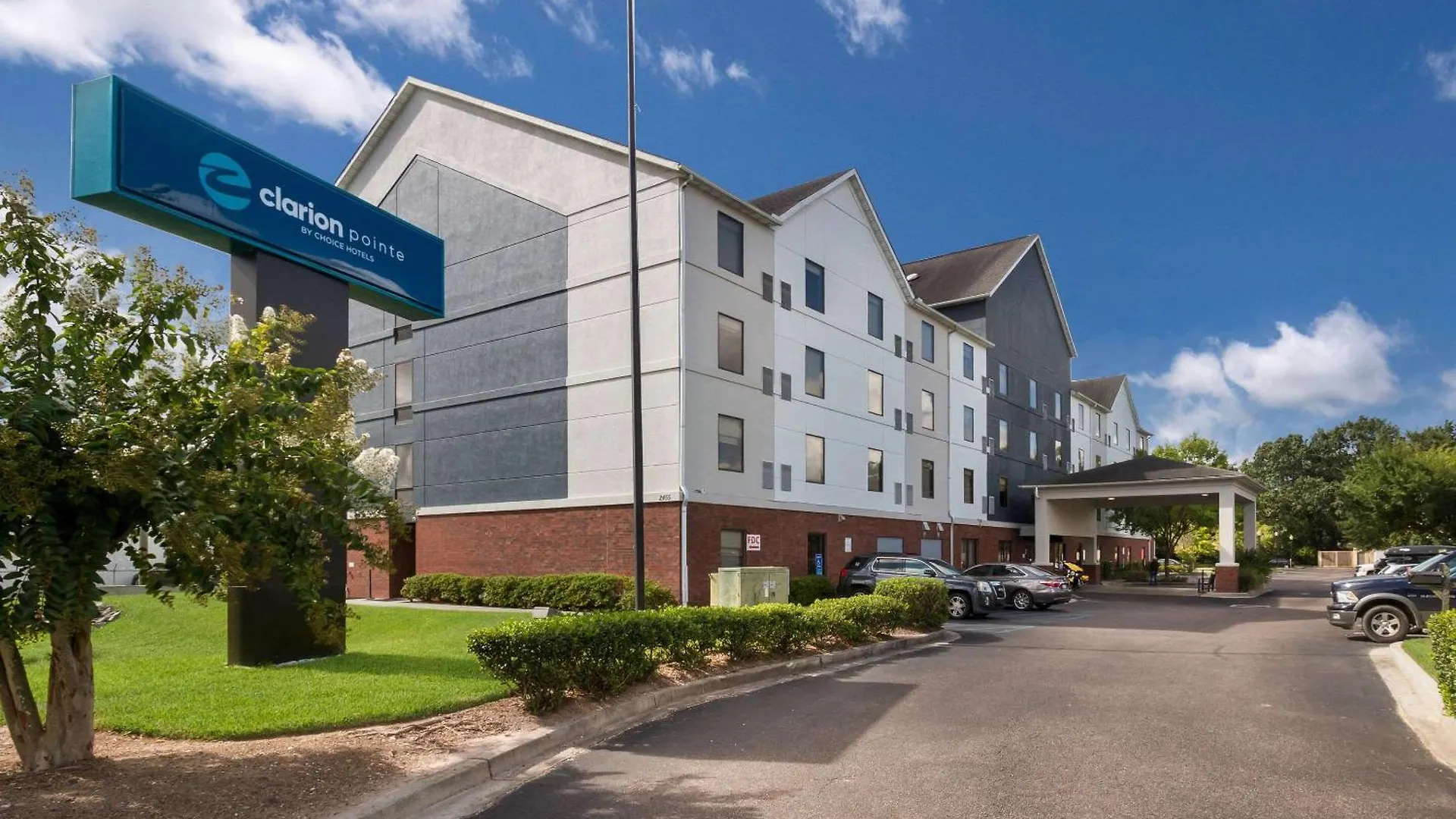 9 Two-Star Hotels in South Carolina That Deliver Real Value